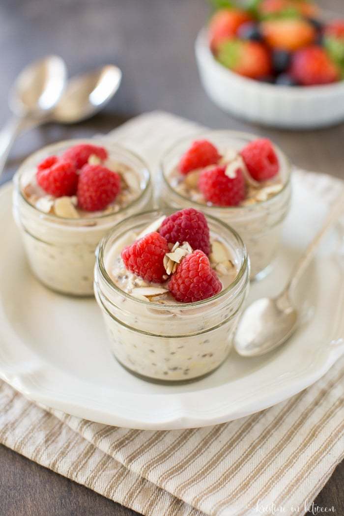 Delicious, quick, and easy vanilla overnight oats (in the refrigerator!). Made with oats, almond milk, chia seeds, and 100% maple syrup! Whole food and whole grain!