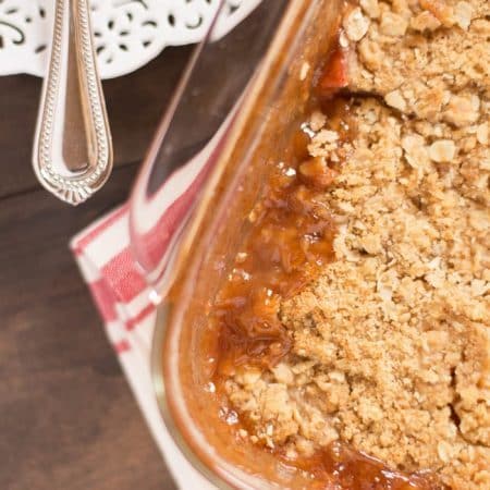 Delicious whole food apple crisp made with no refined sugar! It's so easy you can make it anytime!