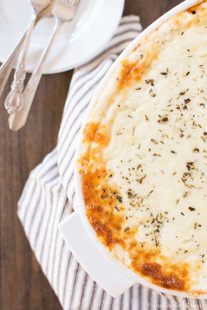 Delicious one-pot easy baked ziti recipe! Perfect for any night of the week!