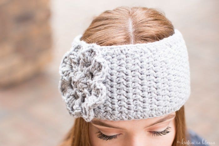 easy-crochet-ear-warmer-w-4