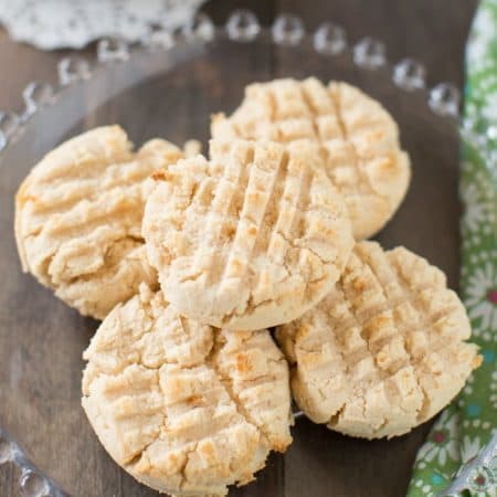 These simple coconut flour shortbread cookies are grain-free, gluten-free, and whole food! Yummy!