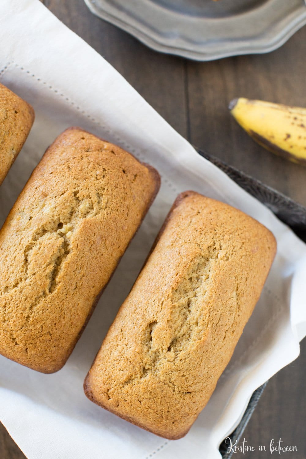 This is the best recipe for simple and sweet traditional banana bread!