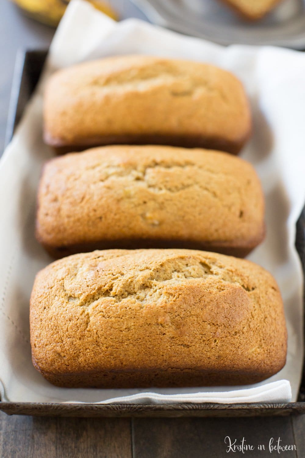 Making banana bread 🍌🍞#baking #home #bilingual #polyglot